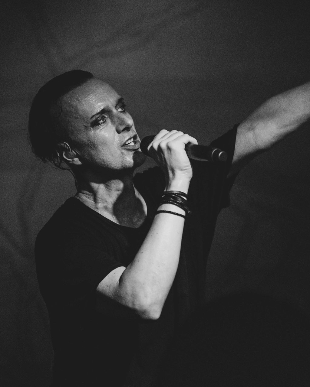 Solar Fake performing live.